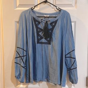 Crown and Ivy Peasant Top